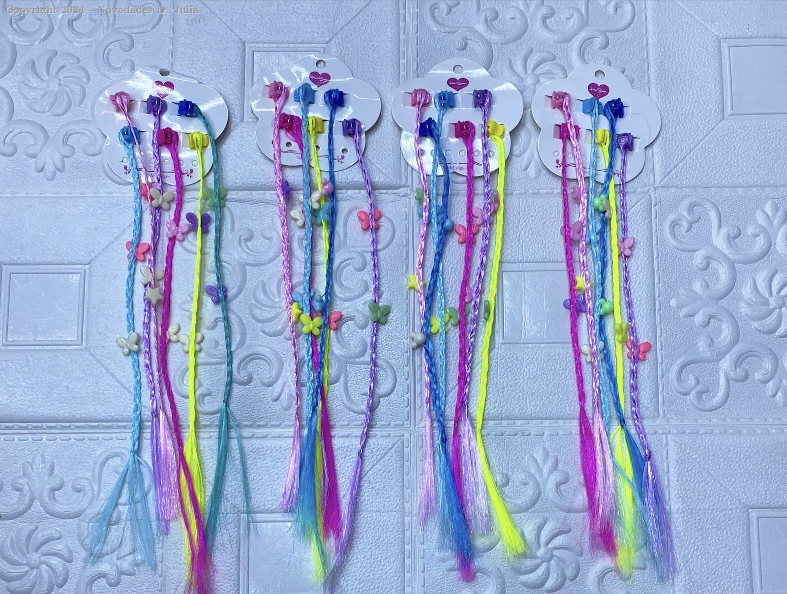 Mechas multicolores con adornos